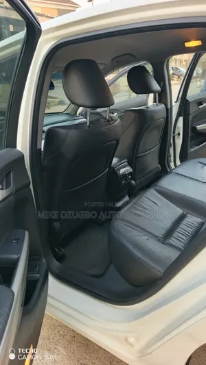 Honda Accord 2010 White