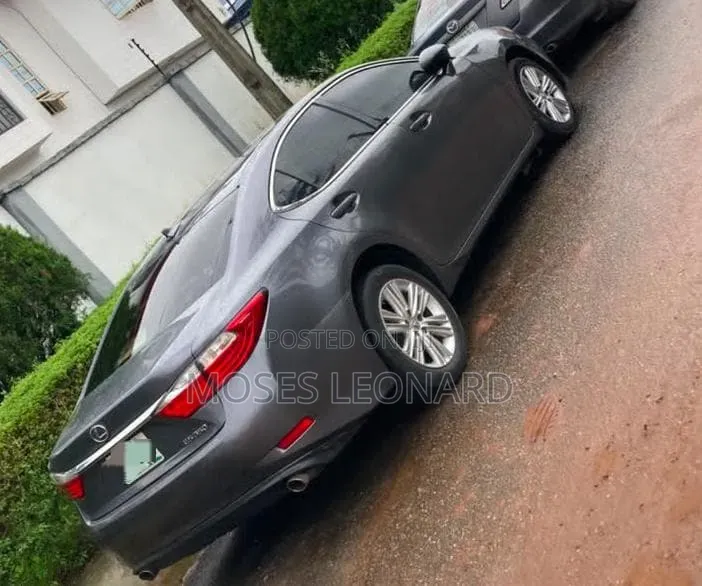 Lexus ES 2014 Gray
