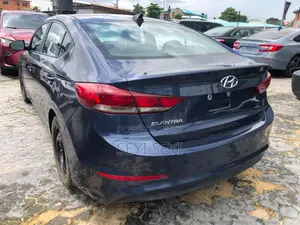 Hyundai Elantra Limited 2018 Blue