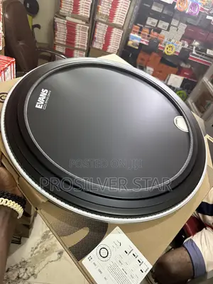 Evans RealFeel Drum Practice Pad – 22”