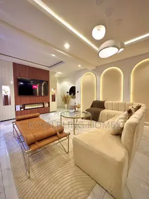 A Spacious Luxury 1 Bedroom Apartment