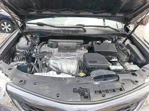 Toyota Camry SE 4dr Sedan (2.5L 4cyl 6A) 2014 Gray