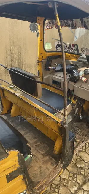 Bajaj RE 2023 Yellow