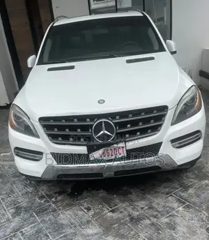 Mercedes-Benz M Class ML350 4dr SUV (3.5L 6cyl 7A) 2014 White