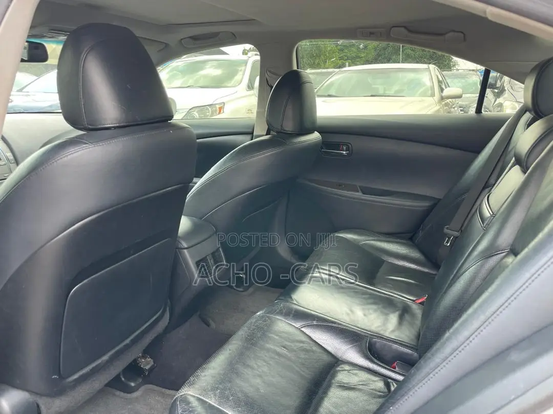 Lexus ES 2012 Silver