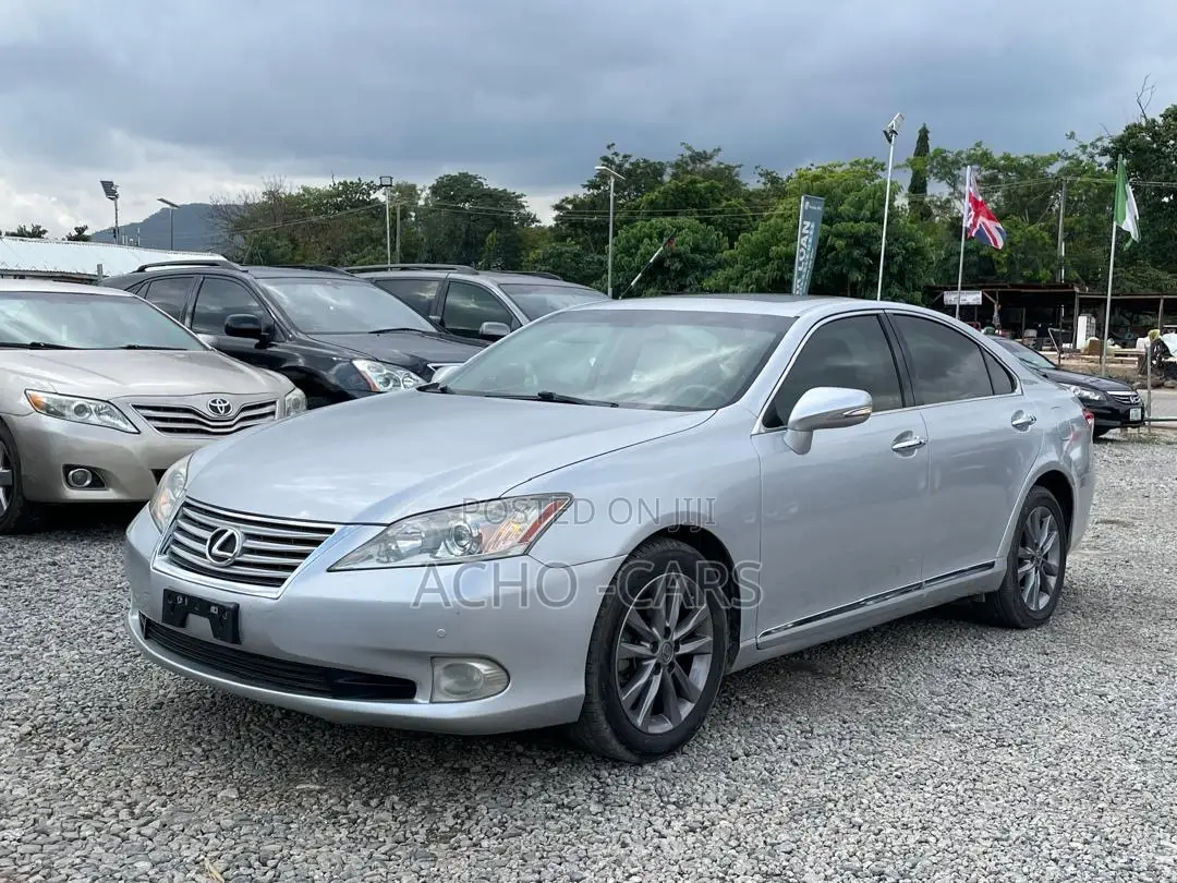 Lexus ES 2012 Silver