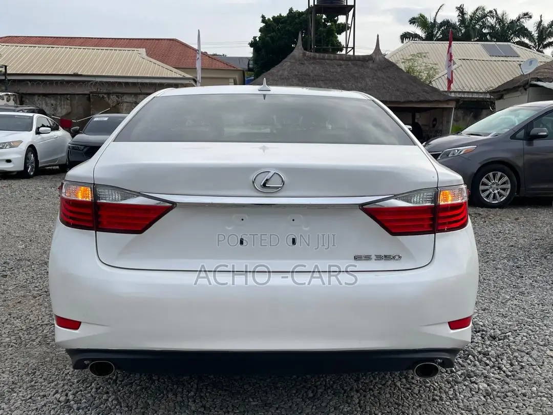Lexus ES 2014 White