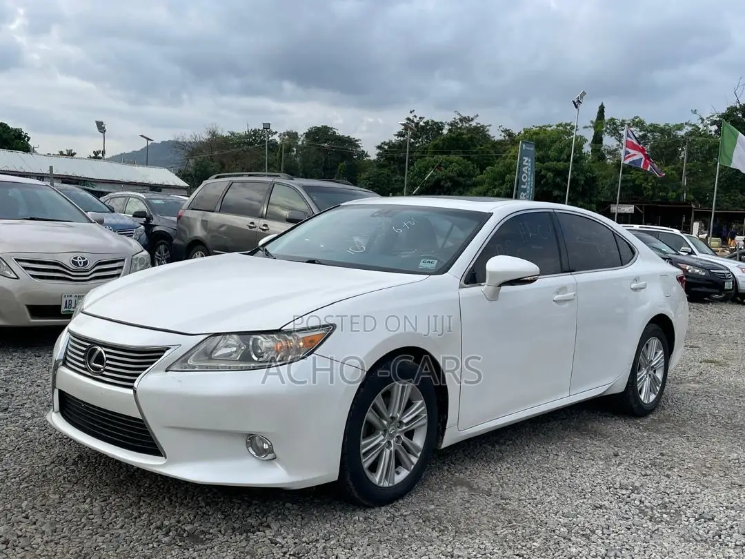 Lexus ES 2014 White