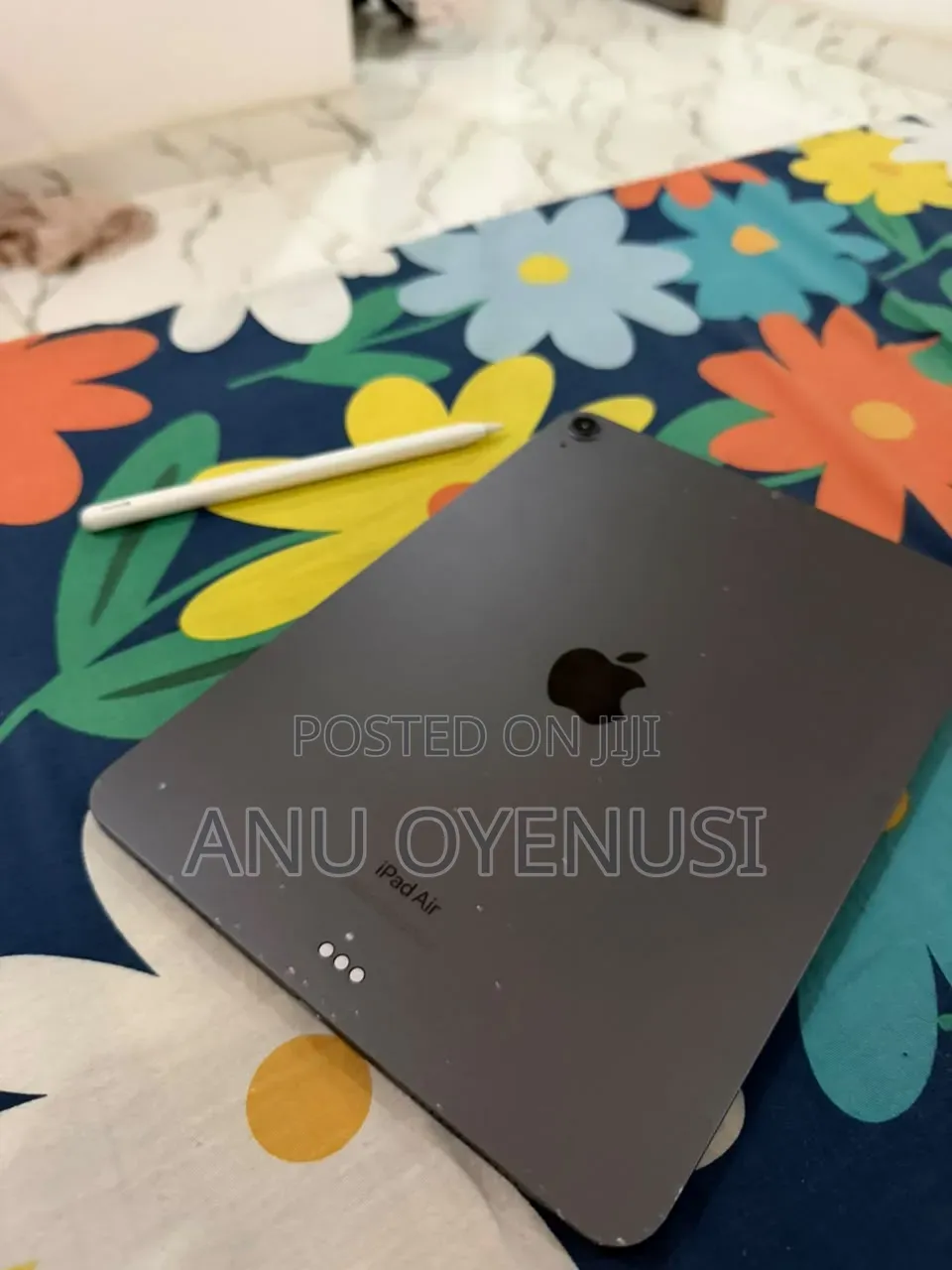 Apple iPad Air 64 GB Gray