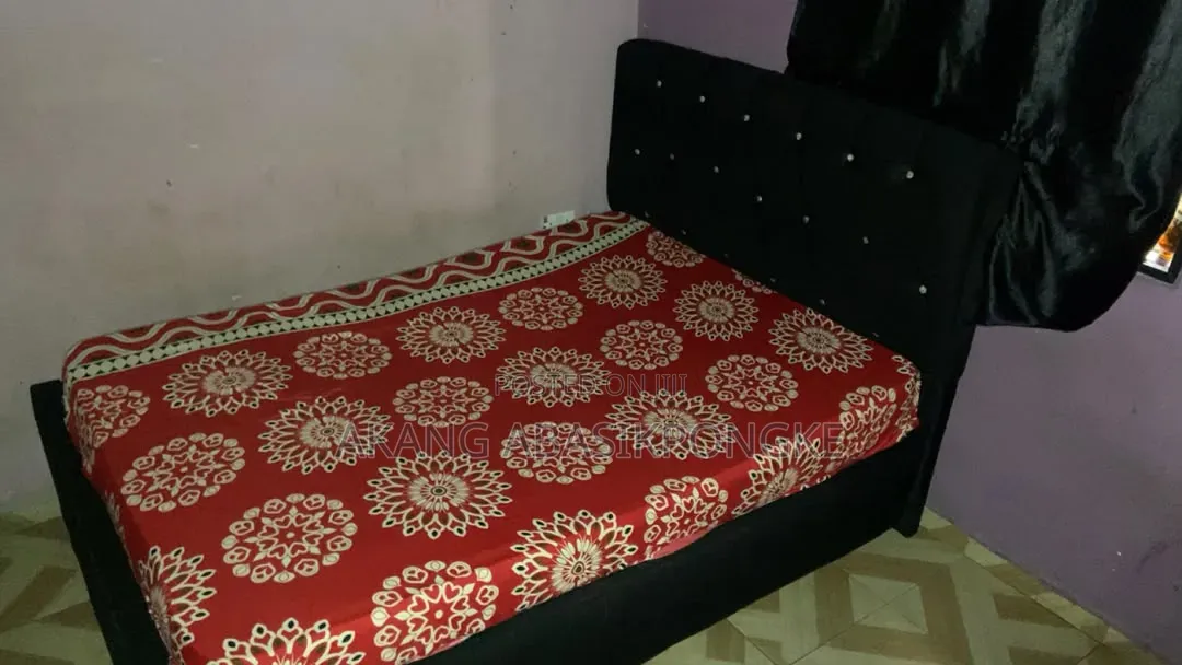 Bed and Bed Lframe