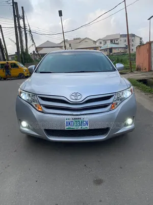 Toyota Venza 2010 Silver
