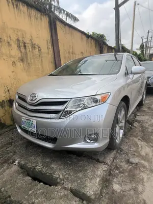 Toyota Venza 2011 Silver