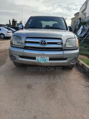 Toyota Tundra 2004 Silver