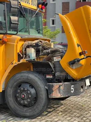 Freightliner Champion 2007 Yellow