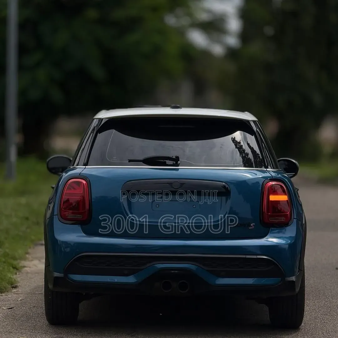Mini Cooper 2023 Blue