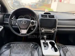Toyota Camry SE 4dr Sedan (2.5L 4cyl 6A) 2014 Black
