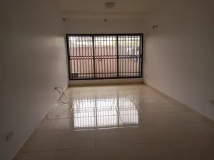 2bdrm Apartment in Chevron for rent