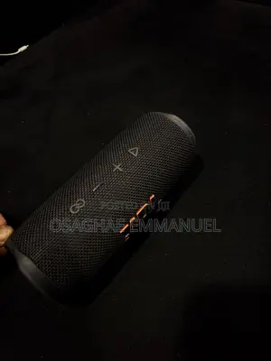 JBL Flip 6 Portable Bluetooth Speaker – Excellent Condition