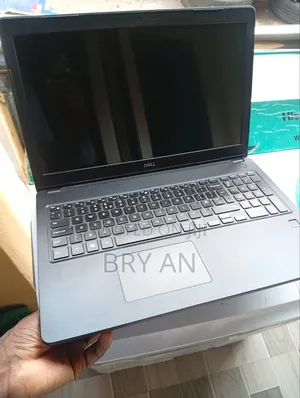 Laptop Dell Latitude 3580 8GB Intel Core i5 HDD 500GB