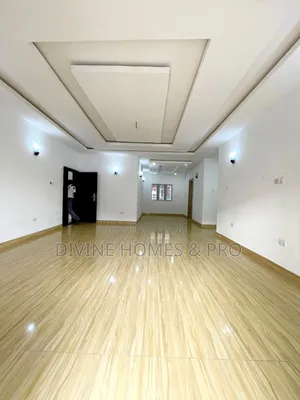 3bdrm Block of Flats in Wuye for rent