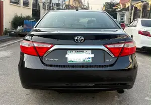Toyota Camry XLE 4dr Sedan (3.5L 6cyl 6A) 2015 Blue