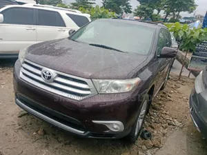 Toyota Highlander 2013 Maroon
