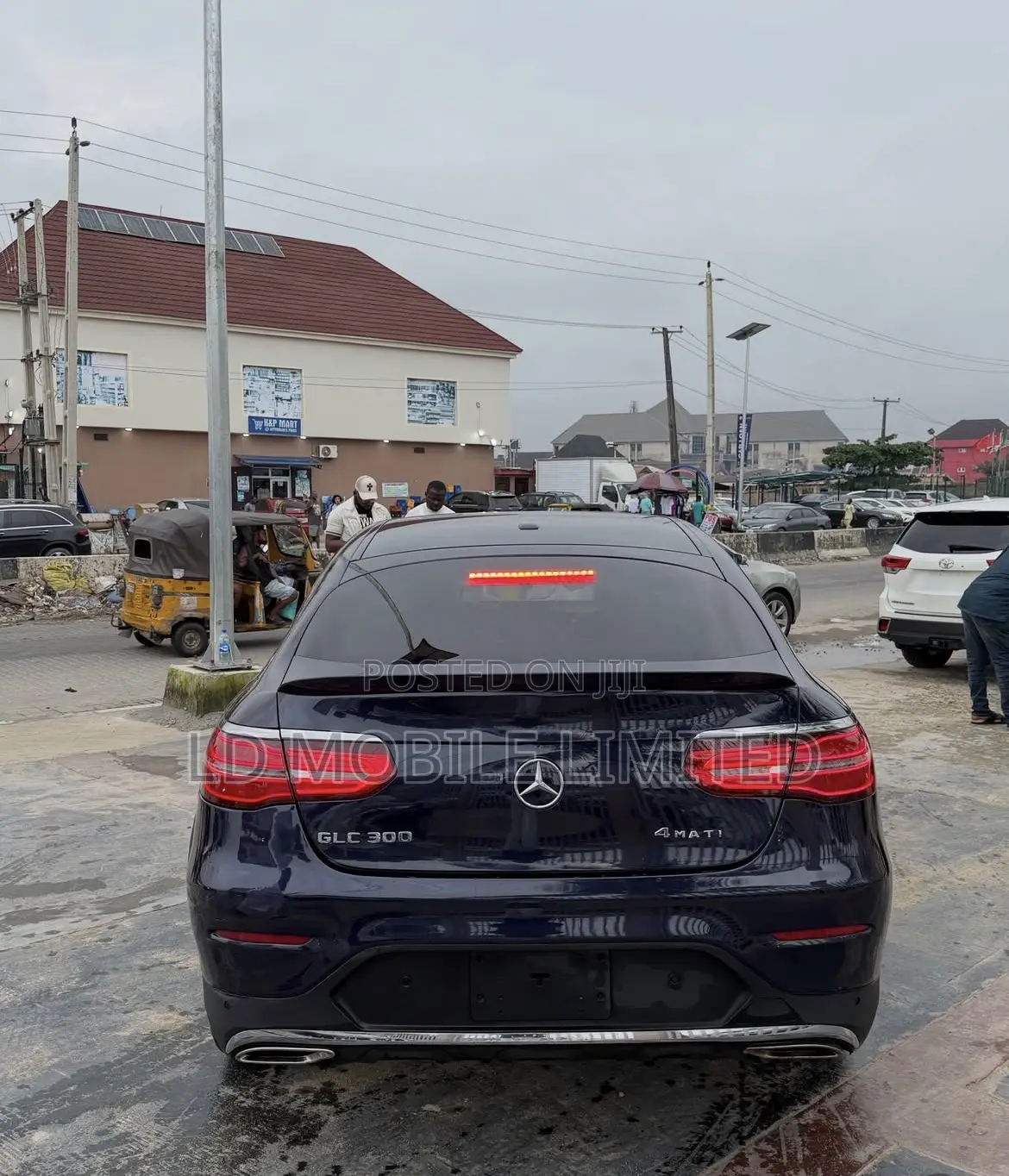 Mercedes-Benz GLC-Class 2017 Blue