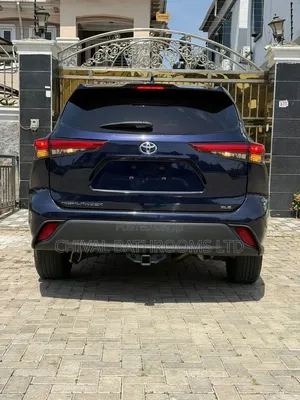 Toyota Highlander 2020 Blue