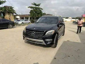 Mercedes-Benz M Class ML350 4MATIC 4dr SUV AWD (3.5L 6cyl 7A) 2014