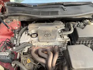 Toyota Camry SE 4dr Sedan (2.5L 4cyl 6A) 2013 Red