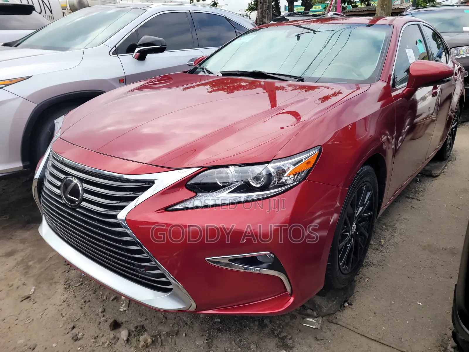 Lexus ES 2016 Red