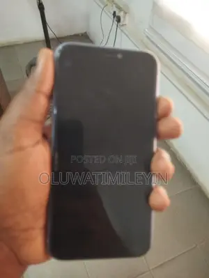 Apple iPhone 11 128 GB Gray