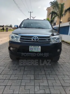 Toyota Fortuner 2012 Black