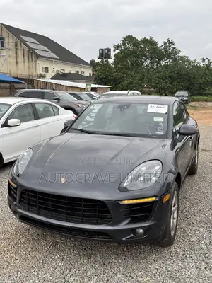Porsche Macan Base 2018 Gray
