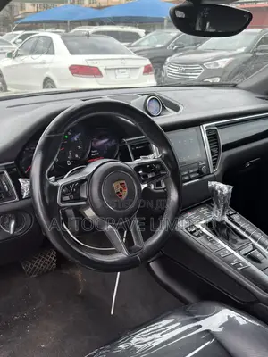 Porsche Macan Base 2018 Gray