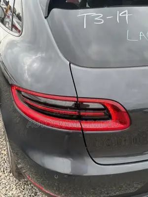 Porsche Macan Base 2018 Gray