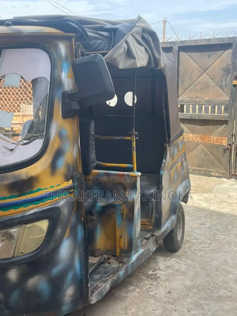 TVS HLX 125 2023