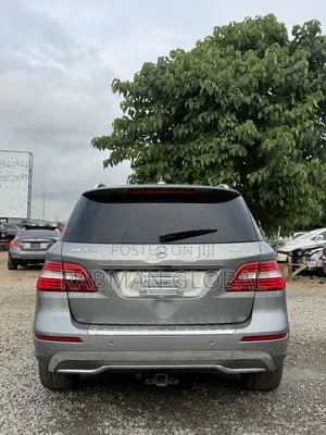 Mercedes-Benz M Class ML350 4MATIC 4dr SUV AWD (3.5L 6cyl 7A) 2014 Gray