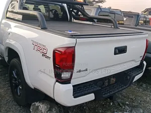 Toyota Tacoma 2020 White