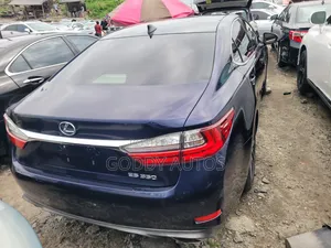 Lexus ES 2016 Blue