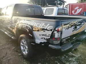 Toyota Tacoma 2015 Black
