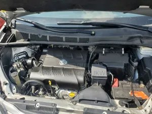 Toyota Sienna 2015 Silver