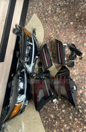 Toyota Camry Head Lamp