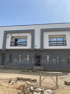 4bdrm Duplex in Private Residence, Area 1 for rent