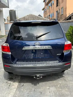 Toyota Highlander Limited 2011 Blue