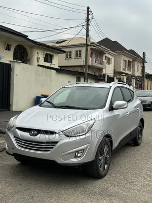 Hyundai Tucson SE AWD 2015 Silver