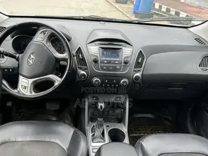 Hyundai Tucson SE AWD 2015 Silver