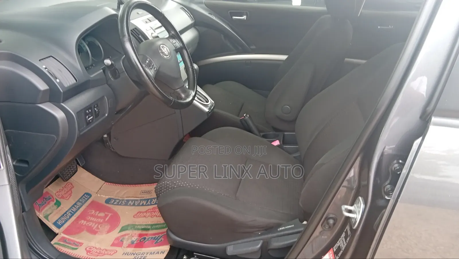 Toyota Verso 2010 Gray