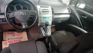 Toyota Verso 2010 Gray
