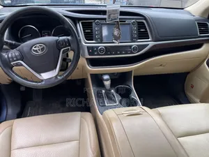 Toyota Highlander 2015 Blue